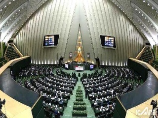 نمایندگان مردم در کل فراموش کردند که برای چی به مجلس رفته اند